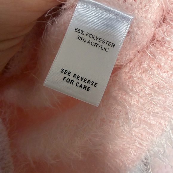 FITZ & EDDI Cropped Light Pink V-Neck Button Cardigan Sweater - Picture 7 of 7